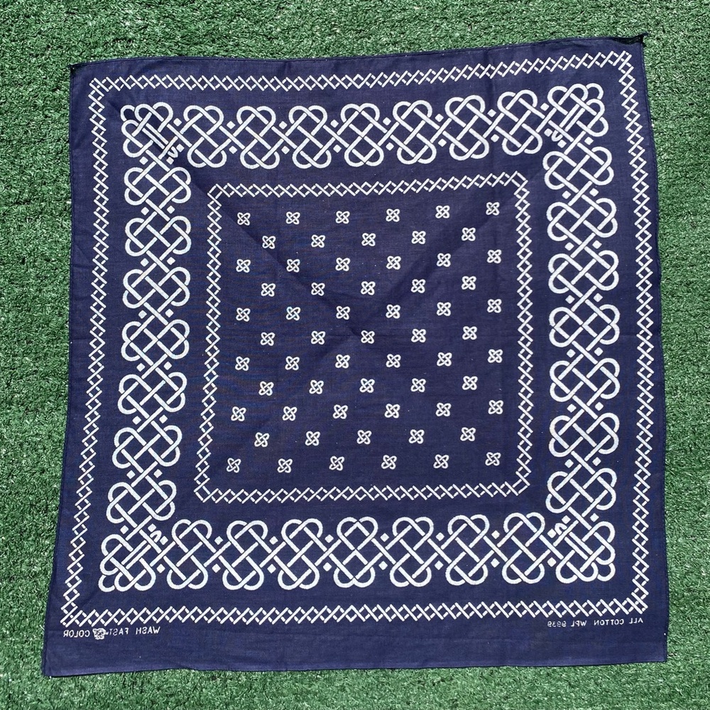VTG Fast Color Tiger Head Label Navy Knot  Geometric Pattern Bandana Kerchief